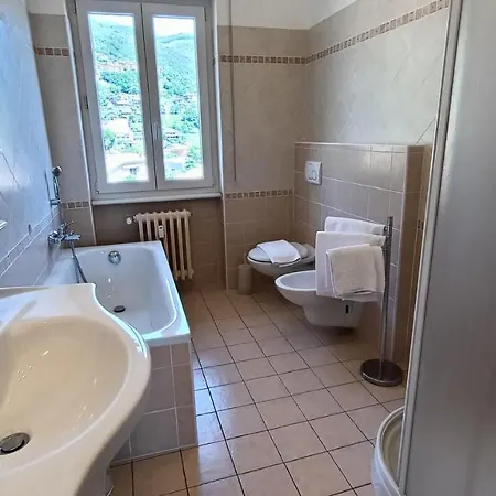 Views - Larihome A35 Apartament *