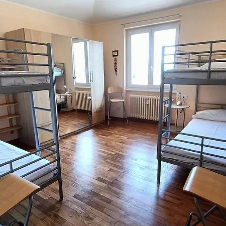 Views - Larihome A35 Apartament *